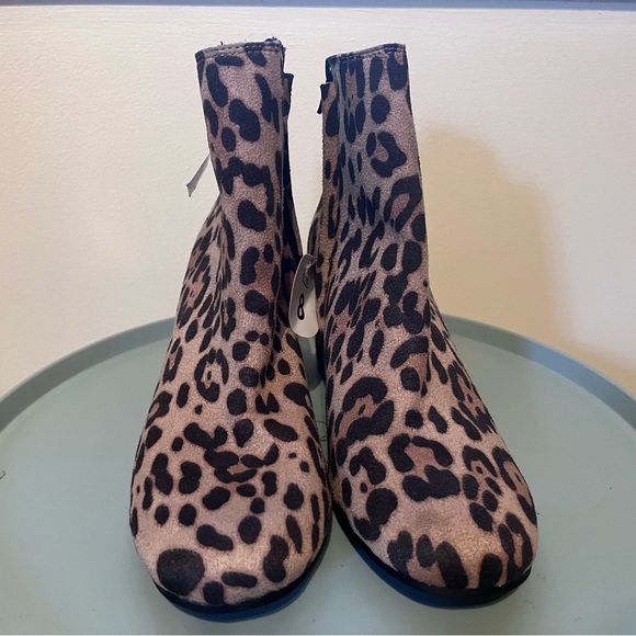 Leopard Print Ankle Boots - Picture 1 of 3
